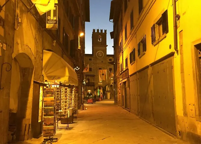 La Nicchia - Serena Tuscany Homes * Cortona