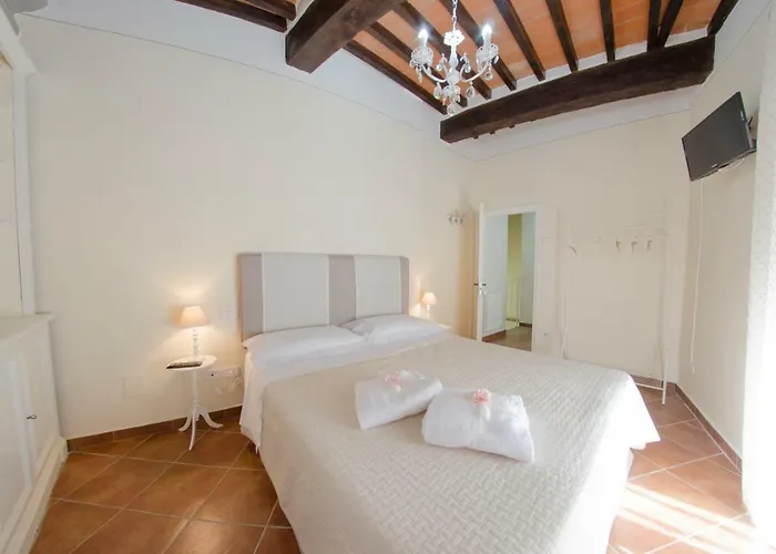 La Nicchia - Serena Tuscany Homes * Cortona